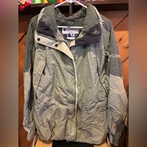 Columbia Women's Two-Tone Green Ski Jacket